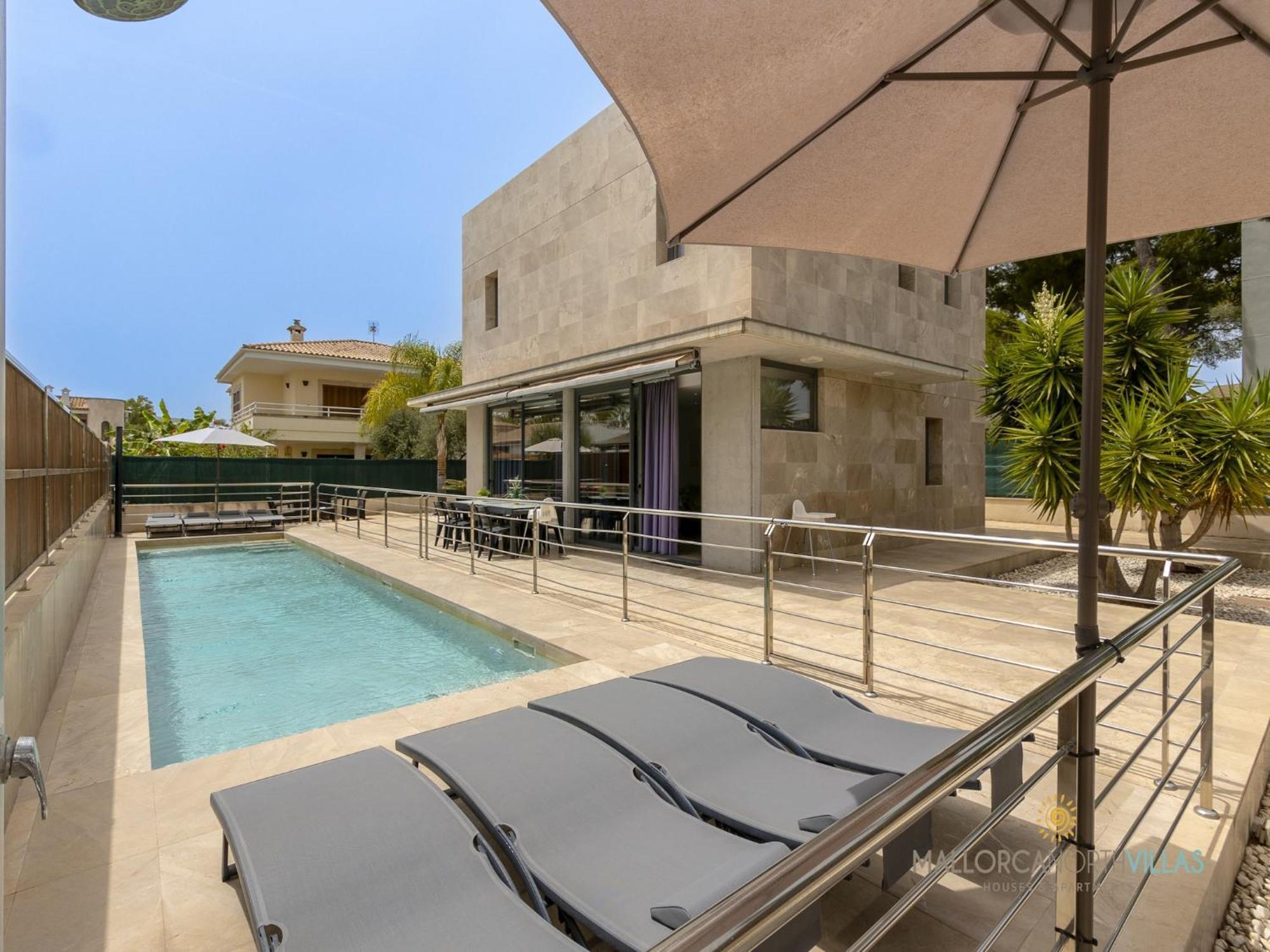 Villa Premium With Balcony