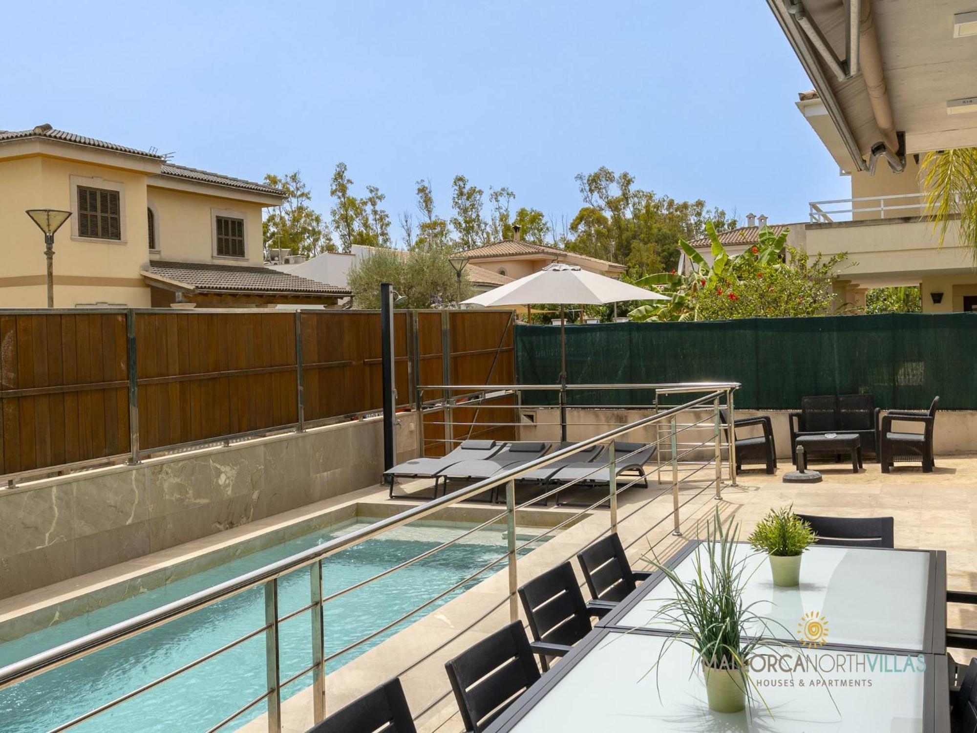 Villa Premium With Balcony *